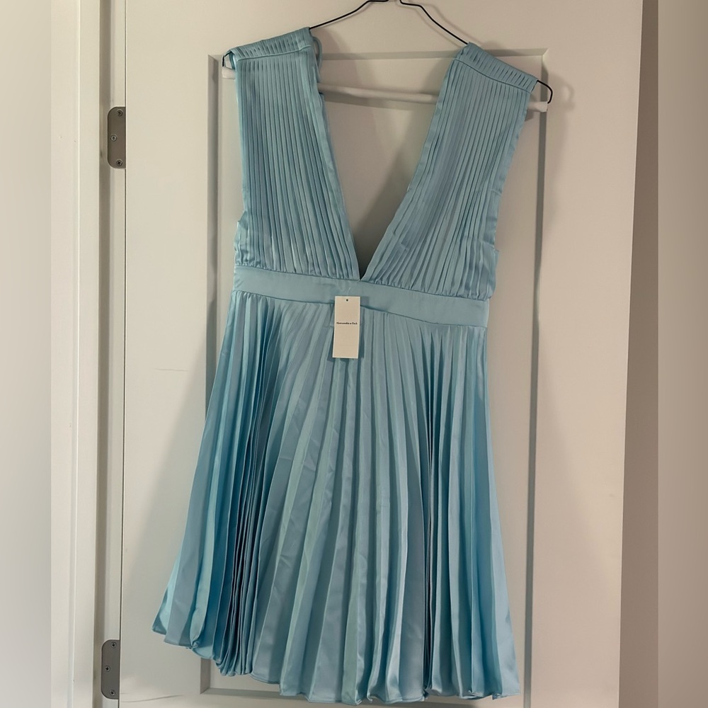 Abercrombie Blue Dress size M never worn, tags still on dress.
